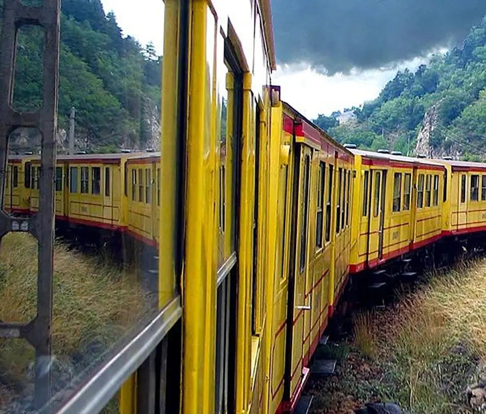 Le petit train jaune
